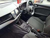 Used Audi A1 Design 94 HP (69 kW) 2023 White SUV