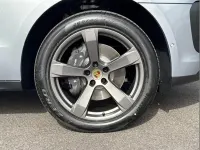 New Porsche Macan 261 HP (191 kW) 2026 Silver SUV