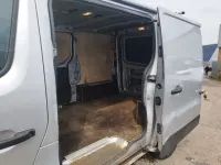 Begagnad Renault Trafic 2017 Silver Minibuss