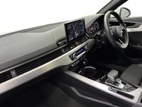 Used Audi A4 S-Line 147 HP (108 kW) 2022 White Sedan