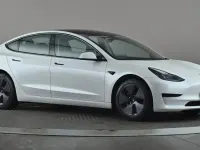 Używany Tesla Model 3 Standard Range 180 kW (245 KM) 2022 Biały Sedan/Limuzyna