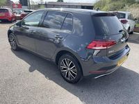 Used VW Golf VII SE 115 HP (84 kW) 2018 Grey Hatchback