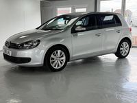 Usado VW Golf VI Match 105 HP (77 kW) 2011 Prateado Citadino