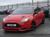 Used Ford Focus ST 250 HP (183 kW) 2012 Red Hatchback