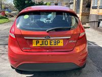 Used Ford Fiesta Zetec 70 HP (51 kW) 2010 Red Hatchback