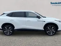 Używany MG HS Trophy 169 KM (124 kW) 2024 Biały SUV