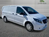 Begagnad Mercedes Vito Progressive 140 HK (102 kW) 2021 Vit Van