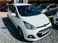 Używany Hyundai i10 Premium 67 KM (49 kW) 2017 Biały Hatchback