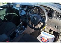 Usado VW Tiguan SEL 150 HP (110 kW) 2018 Prateado SUV