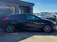 Usado Ford Focus ST-Line 140 HP (102 kW) 2017 Preto Citadino