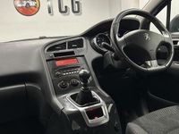 Used Peugeot 5008 Active 120 HP (88 kW) 2016 Grey MPV