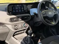 Novo Hyundai i10 Advanced 63 HP (46 kW) 2025 Branco Citadino