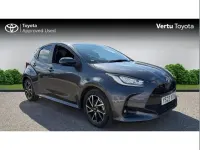 Used Toyota Yaris Hybrid Design 113 HP (83 kW) 2023 Grey Hatchback
