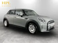 Usado Mini ONE Classic 102 CV (75 kW) 2022 Gris Utilitario