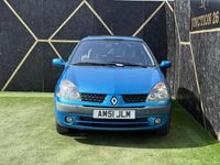Used Renault Clio II Privilege 2001 Blue Hatchback