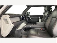 Used Land Rover Defender Dynamic 250 HP (183 kW) 2022 White SUV