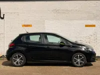 Used Peugeot 208 2016 Black Hatchback