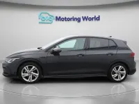Second-hand VW Golf VIII R-line 150 CP (110 kW) 2024 Gri Hatchback