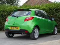 Used Mazda 2 82 HP (60 kW) 2011 Green Hatchback