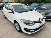 Used Renault Mégane Dynamique 2015 White Hatchback