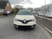 Usado Renault Captur Dynamique 90 HP (66 kW) 2014 Bege SUV