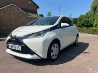 Used Toyota Aygo X-play 69 HP (50 kW) 2015 White Hatchback