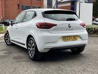 Used Renault Clio V Iconic 90 HP (66 kW) 2022 Hatchback