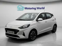 Used Hyundai i10 Advanced 63 HP (46 kW) 2024 White Hatchback
