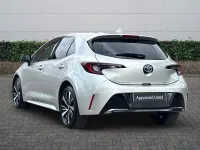 Used Toyota Corolla Design 140 HP (102 kW) 2025 Silver Hatchback