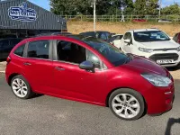 Used Citroën C3 SELECTION 90 HP (66 kW) 2014 Red Hatchback