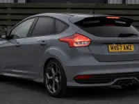 Begagnad Ford Focus ST 2017 Grå Halvkombi