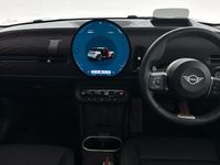 Begagnad Mini Cooper Hatch 113 kW (154 HK) 2025 Grön Halvkombi