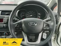 Used Kia Rio Air 84 HP (61 kW) 2013 White Hatchback
