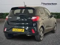 Gebraucht Hyundai i10 Premium 63 PS (46 kW) 2025 Schwarz Kleinwagen
