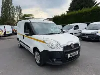 Usado Fiat Doblò 90 CV (66 kW) 2015 Blanco Monovolumen