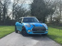 Usado Mini Cooper Hatch 136 HP (100 kW) 2016 Azul Citadino