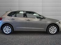 Used VW Polo SE 95 HP (69 kW) 2018 Limestone grey Hatchback