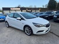 Used Vauxhall Astra Design Edition 125 HP (91 kW) 2016 White Hatchback