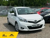 Used Toyota Yaris 99 HP (72 kW) 2017 White