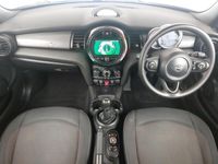 Used Mini Cooper Classic 134 HP (98 kW) 2020 Green Hatchback