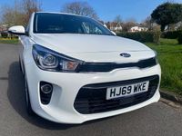 Used Kia Rio 100 HP (73 kW) 2019 White Hatchback