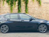 Usado BMW 118 Sport Line 134 HP (98 kW) 2022 Preto Citadino