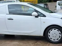Used Vauxhall Corsa 95 HP (69 kW) 2016 White Hatchback
