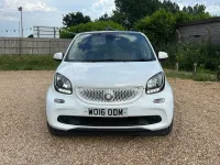Used Smart ForFour 90 HP (66 kW) 2016 White Hatchback