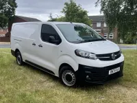 Used Vauxhall Vivaro 100 HP (73 kW) 2021 White MPV