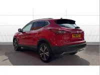 Used Nissan Qashqai N-Connecta 110 HP (80 kW) 2018 Red SUV