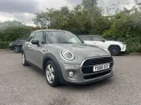 Usado Mini Cooper Classic 2018 Gris Utilitario