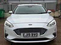 Used Ford Focus Zetec 100 HP (73 kW) 2019 White Hatchback