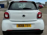 Used Smart ForFour Prime 71 HP (52 kW) 2017 White Hatchback
