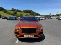 Used Bentley Bentayga 550 HP (404 kW) 2018 Orange SUV